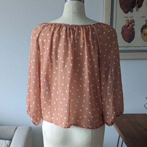$5 in bundle - oversized Peach polka dot blouse XS - Picture 4 of 4